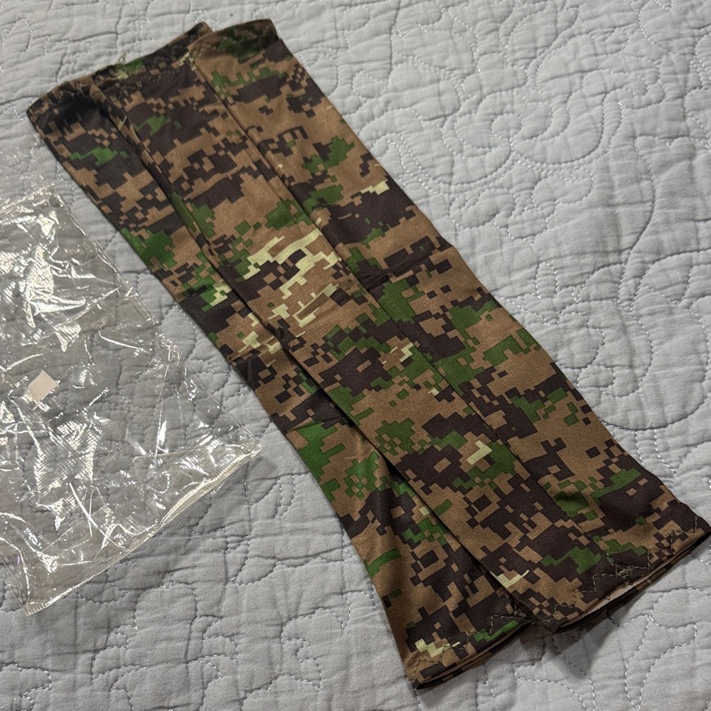 Source Unknown Camouflage Arm Sleeves
